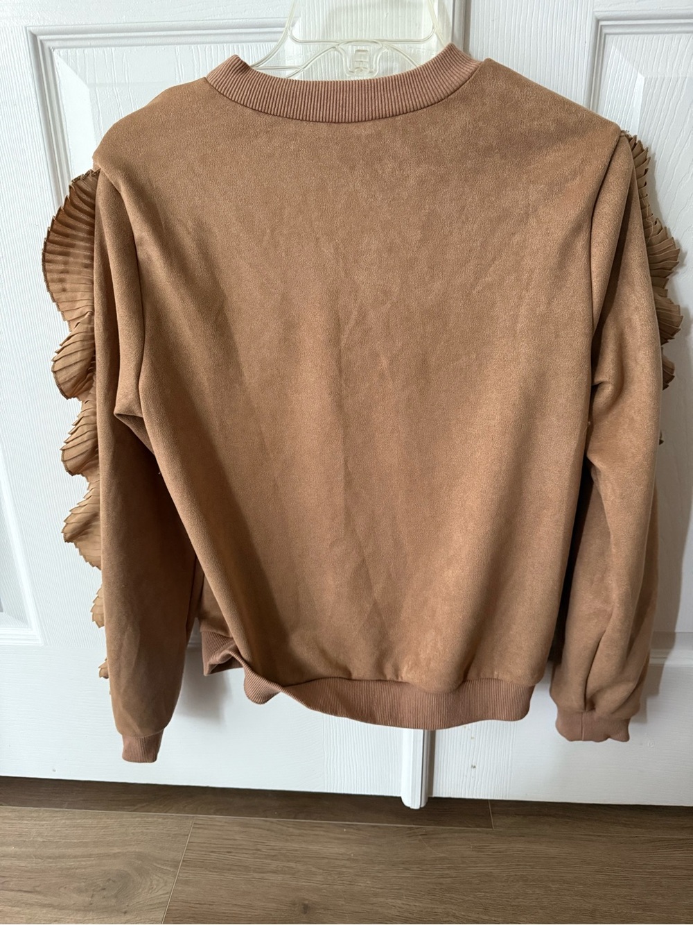 Women's Faux Suede Ruffle Lace Sleeve Sweatshirt - Picture 3 of 4